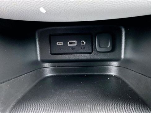 Used 2022 Chevrolet Equinox LS w/ LS Convenience Package image 27