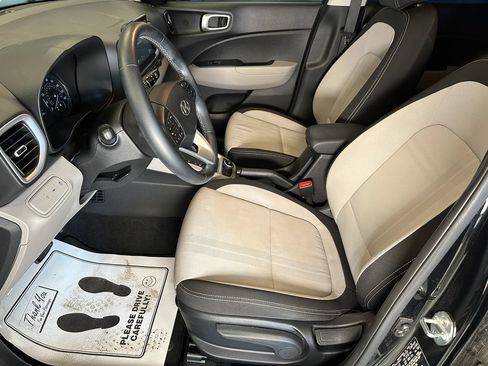 Used 2022 Hyundai Venue SEL FWD image 20
