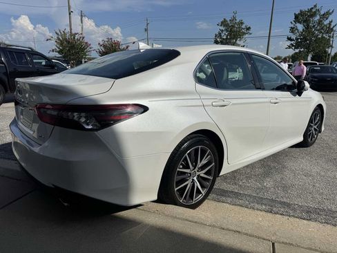 Used 2022 Toyota Camry XLE FWD image 42