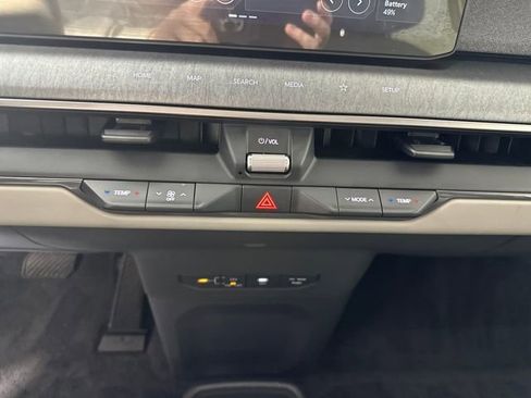 Used 2024 Kia EV9 Wind image 23