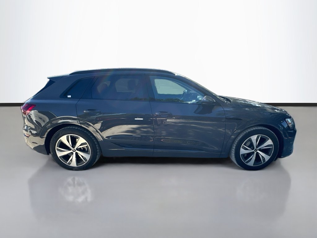 Used 2024 Audi Q8 e-tron Premium AWD/4WD image 4
