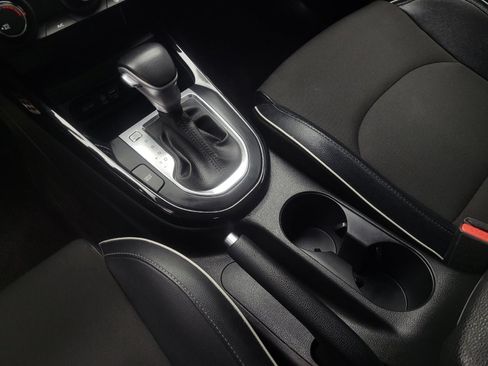 Used 2021 Kia Forte GT-Line image 26