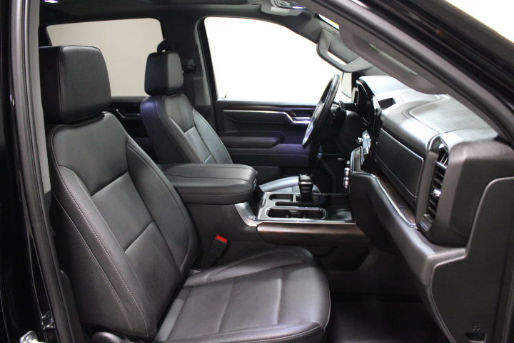 Used 2025 GMC Sierra 1500 SLT w/ SLT Premium Plus Package AWD/4WD image 26