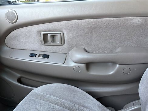 Used 2004 Toyota Tacoma PreRunner image 21