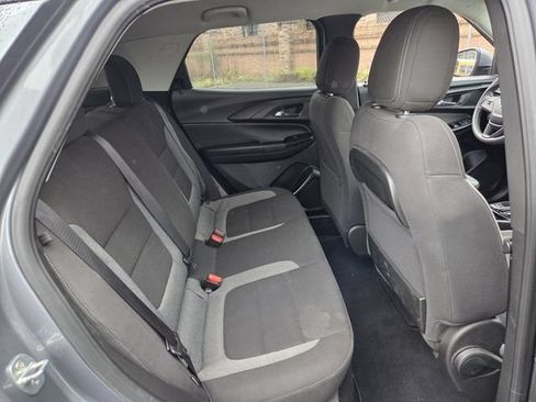 Used 2021 Chevrolet TrailBlazer LT w/ Convenience Package FWD image 14