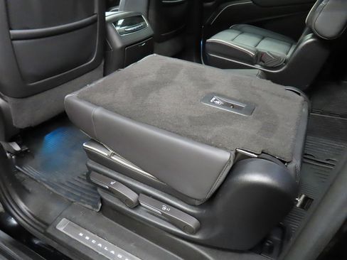 Used 2023 Cadillac Escalade ESV Sport image 78