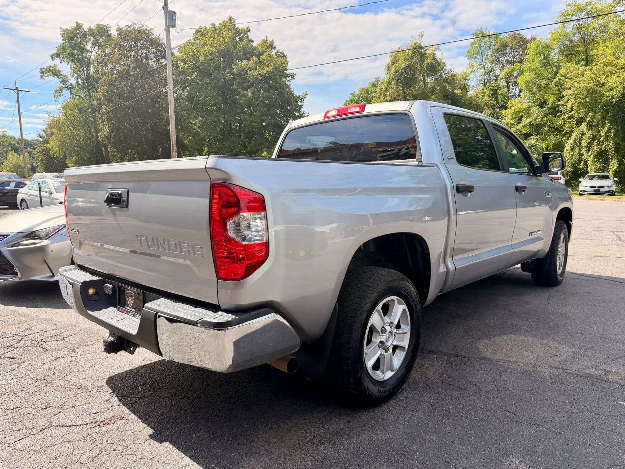 Used 2018 Toyota Tundra SR5 AWD/4WD image 6