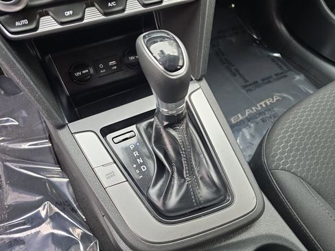 Used 2020 Hyundai Elantra SEL w/ Cargo Package (C1) image 16