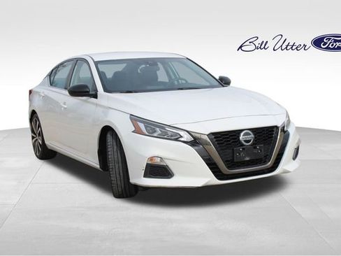 Used 2022 Nissan Altima 2.5 SR image 3