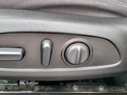 Used 2019 Chevrolet Malibu LT image 9