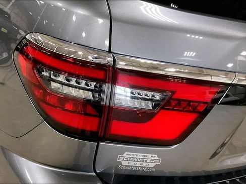 Used 2024 Nissan Armada SL image 29