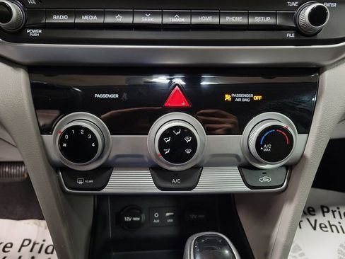 Used 2019 Hyundai Elantra SEL image 18