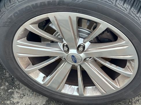 Used 2019 Ford Explorer Limited w/ Class III Trailer Tow Package image 18