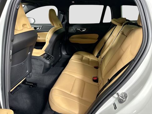 New 2026 Volvo V60 B5 Cross Country Ultra w/ Protection Package Premier image 24