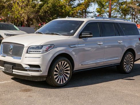 Used 2019 Lincoln Navigator L Reserve w/ Cargo Package AWD/4WD image 9