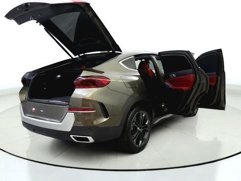 Used 2022 BMW X6 xDrive40i w/ Premium Package AWD/4WD image 14