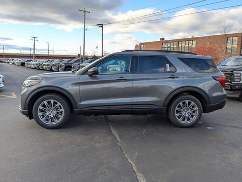 New 2026 Ford Explorer Active w/ Active Comfort Package image 7