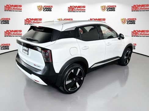 Certified 2025 Nissan Kicks SR AWD/4WD image 15