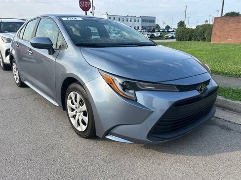 Used 2024 Toyota Corolla LE FWD image 2