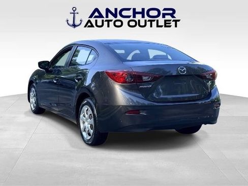 Used 2017 MAZDA MAZDA3 Sport FWD image 5