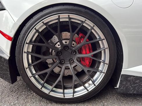 Used 2017 Lamborghini Huracan LP 580-2 RWD image 12