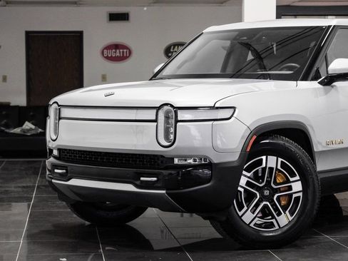 Used 2022 Rivian R1T Launch Edition image 9