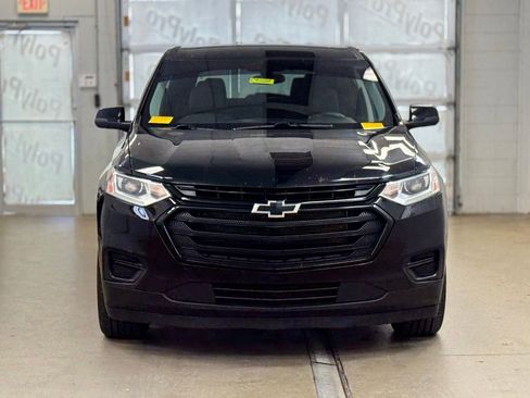 Used 2021 Chevrolet Traverse LS w/ LPO, Blackout Package FWD image 2