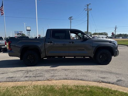 New 2026 Toyota Tundra SR5 AWD/4WD image 7