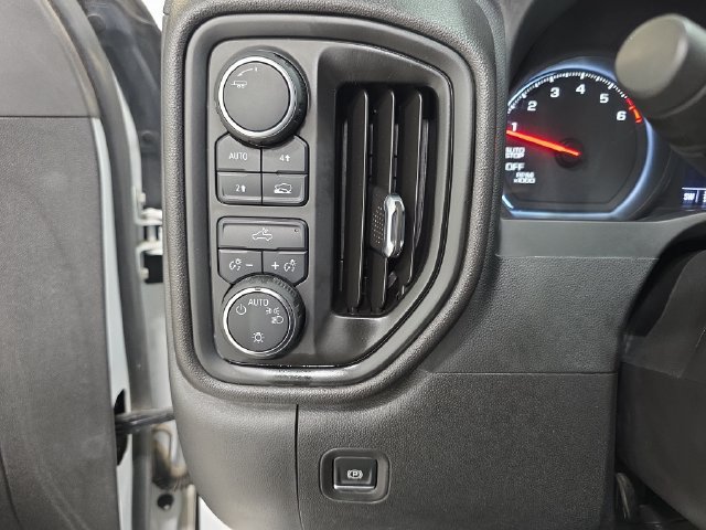 Used 2022 Chevrolet Silverado 1500 Custom AWD/4WD image 26