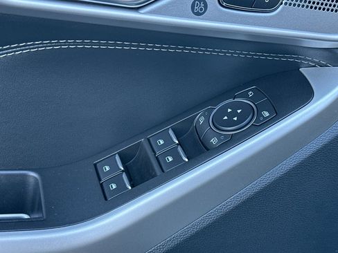 Used 2020 Ford Explorer Limited w/ Class III Trailer Tow Package image 11