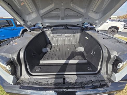 New 2026 GMC Hummer EV SUV image 30