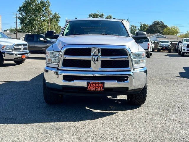 Used 2016 RAM 3500 Tradesman w/ Chrome Appearance Group AWD/4WD image 3