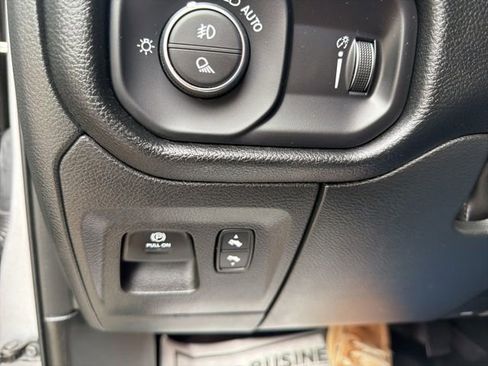 Used 2022 RAM 1500 Big Horn AWD/4WD image 15