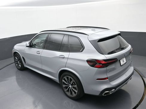 Used 2024 BMW X5 xDrive40i w/ M Sport Package AWD/4WD image 33