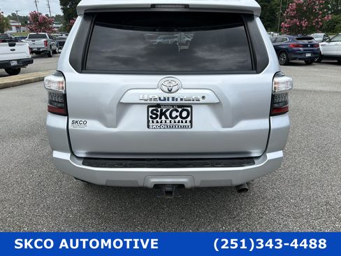 Used 2016 Toyota 4Runner SR5 RWD image 22