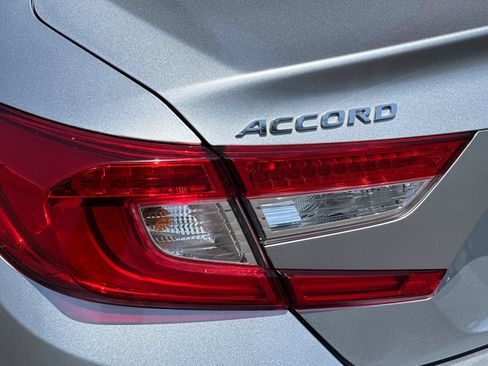 Used 2018 Honda Accord LX image 33