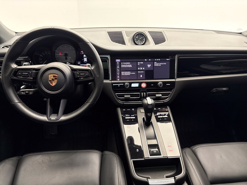 Certified 2023 Porsche Macan S AWD/4WD image 28