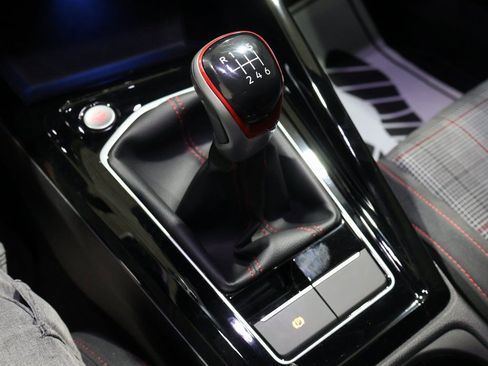 Used 2024 Volkswagen GTI SE image 28