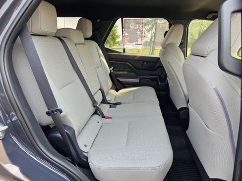 Used 2025 Toyota 4Runner SR5 AWD/4WD image 12