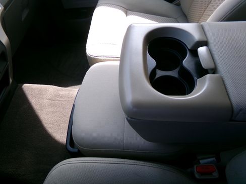 Used 2010 Ford F150 XLT AWD/4WD image 24