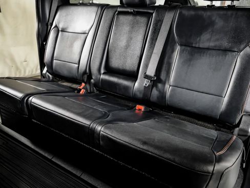 Used 2023 Ford F250 Lariat w/ FX4 Off-Road Package AWD/4WD image 32