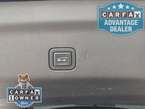 Used 2024 Chevrolet Suburban High Country image 14