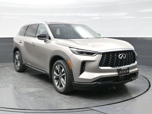 Used 2025 INFINITI QX60 Luxe w/ Vision Package image 1