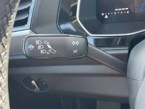 Used 2024 Volkswagen Jetta SE FWD image 24