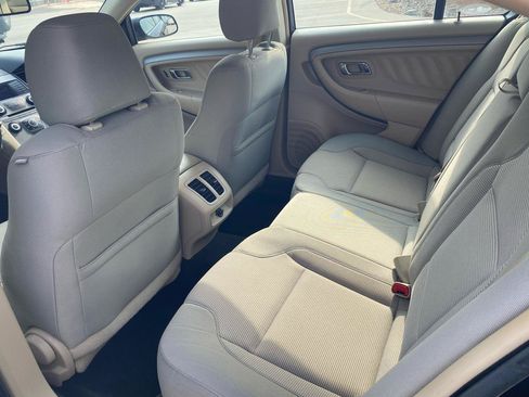 Used 2016 Ford Taurus SEL FWD image 13