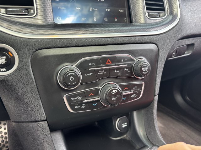 Used 2018 Dodge Charger R/T Scat Pack w/ Dynamics Package RWD image 25
