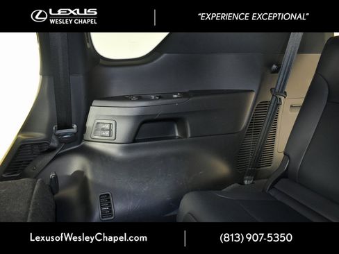 Used 2024 Lexus LX 600 4WD w/ Luxury Package image 31
