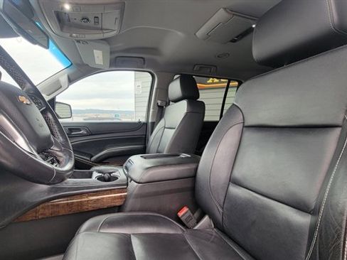 Used 2016 Chevrolet Suburban LT w/ Luxury Package image 19