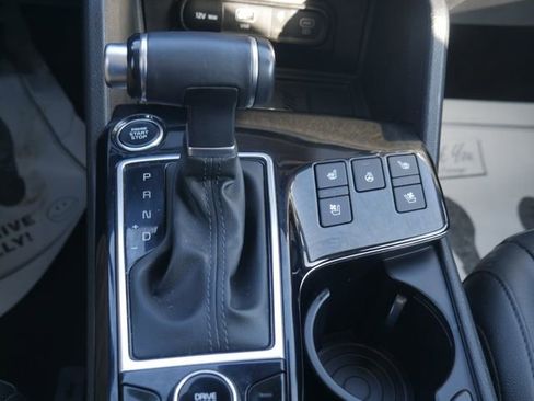 Used 2025 Kia Sportage SX image 34