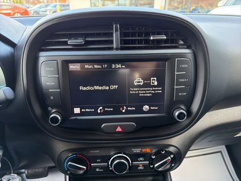 Certified 2024 Kia Soul LX w/ Option Group 015 image 30